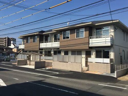 シャーメゾン令和外観写真