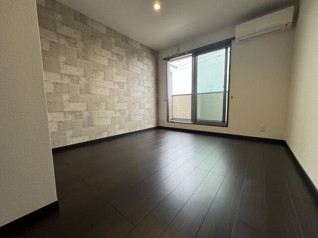 物件内観写真3　(別号室写真)