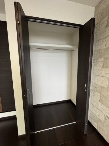 物件内観写真11　(別号室写真)