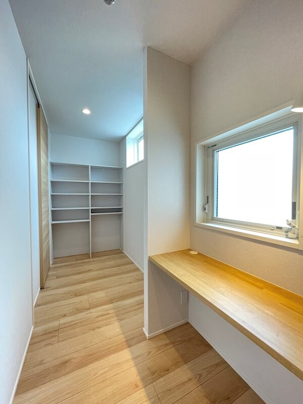 物件内観写真22　(別号室写真)