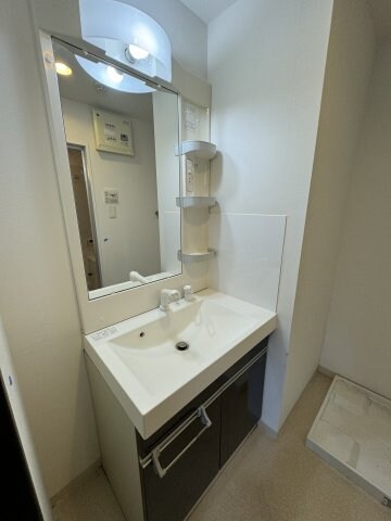 物件内観写真16　(別号室写真)