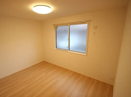 物件内観写真6　(別号室写真)