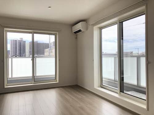 物件内観写真15　(別号室写真)