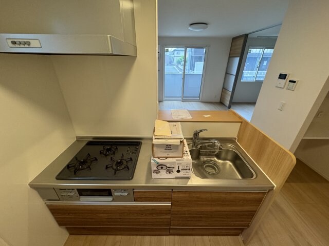 物件内観写真4　(別号室写真)