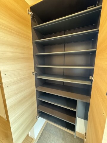 物件内観写真7　(別号室写真)