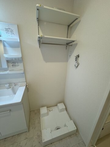 物件内観写真10　(別号室写真)