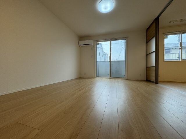 物件内観写真13　(別号室写真)