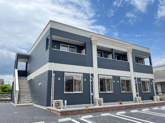 物件外観写真1　(参考写真)