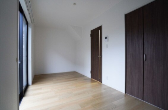 物件内観写真17　(別号室写真)