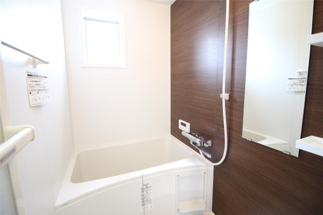 物件内観写真5　(別号室写真)