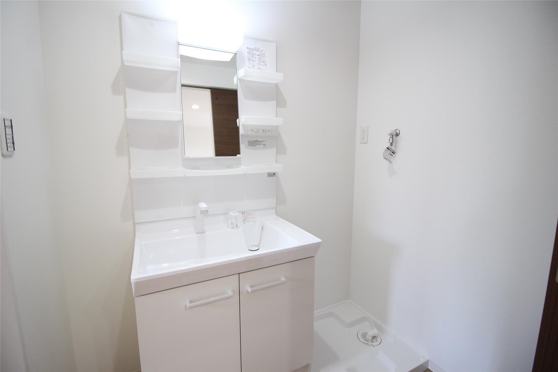 物件内観写真7　(別号室写真)