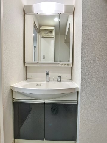 物件内観写真8　(別号室写真)