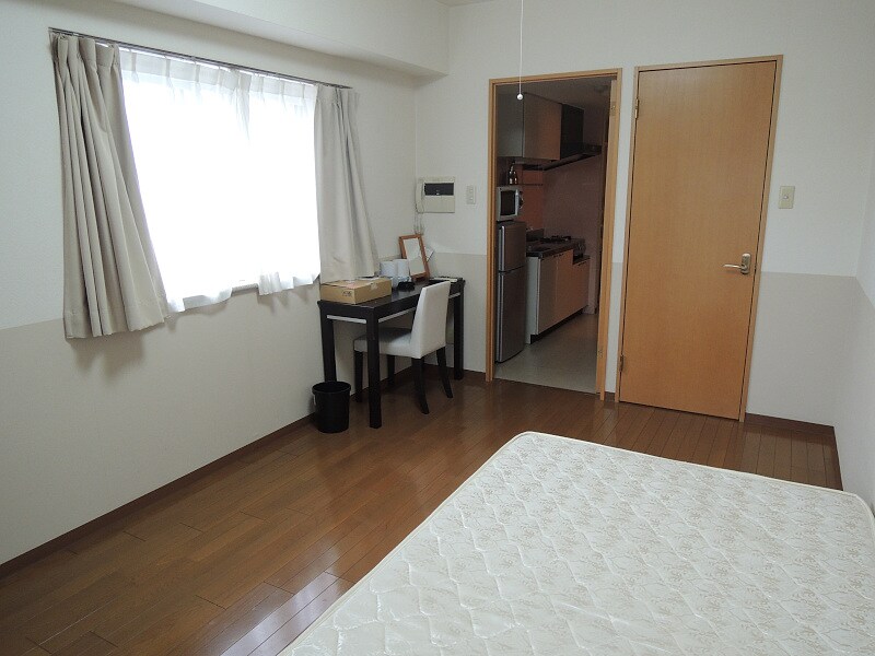 物件内観写真3　(角部屋で二面採光日当たり良好！)