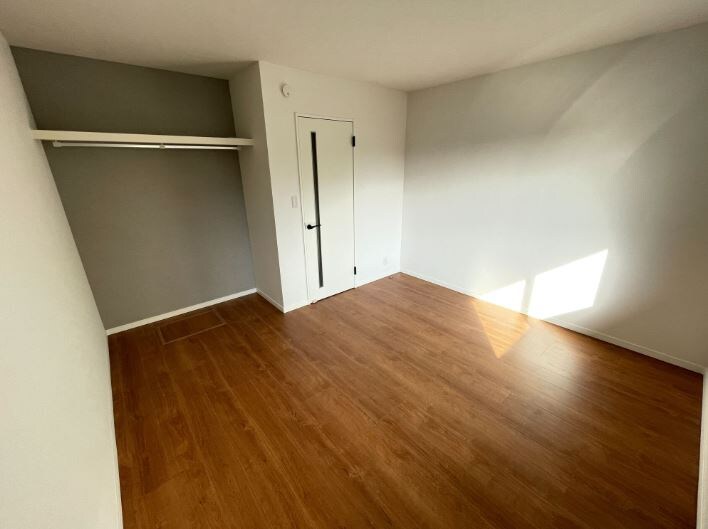 物件内観写真13　(オープンクローゼット)