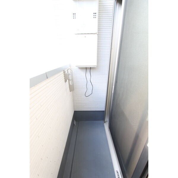 バルコニー(※同じシリーズの室内写真)