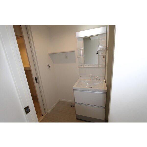 物件内観写真8　(※同じシリーズの室内写真)