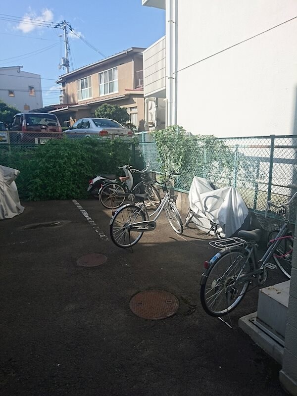 物件内観写真23　(駐輪場)