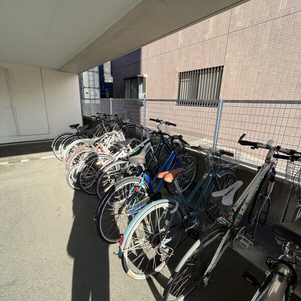 物件内観写真15　(駐輪場)