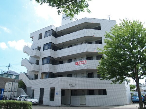 物件外観写真1　(家具家電付き)