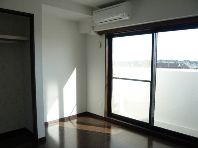 物件内観写真11　(他のお部屋の写真です。)