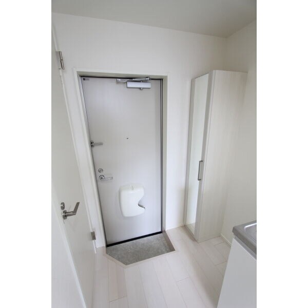 玄関(※同シリーズの写真になります。)