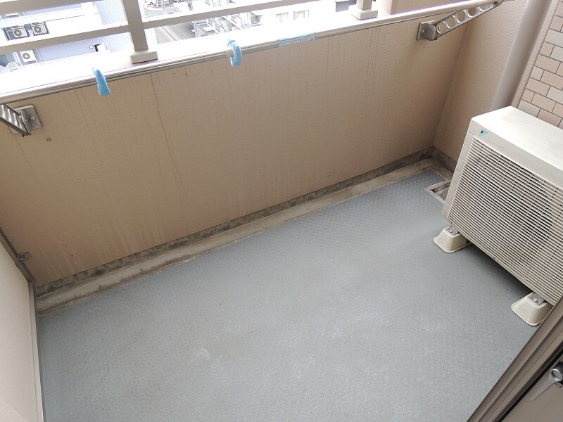 物件内観写真9　(南向きです！)