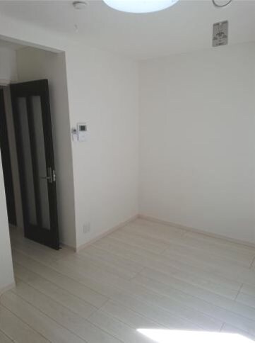 物件内観写真6　(別室写真)