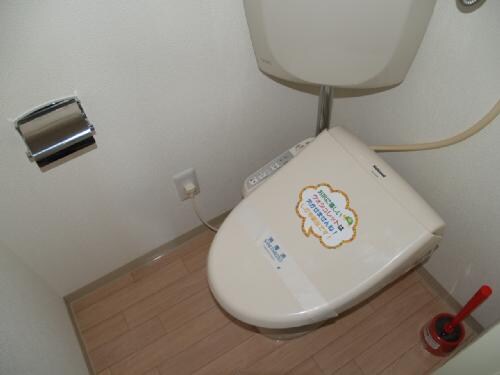 物件内観写真9　(温水洗浄便座)