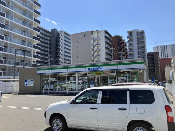 周辺環境(ファミリｰマｰト 仙台二十人町店（126m）)