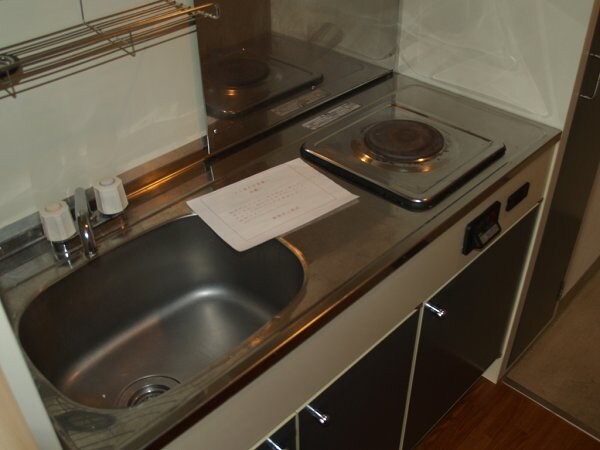 物件内観写真8　(IHクッキングヒーター（新入居時より新設）)