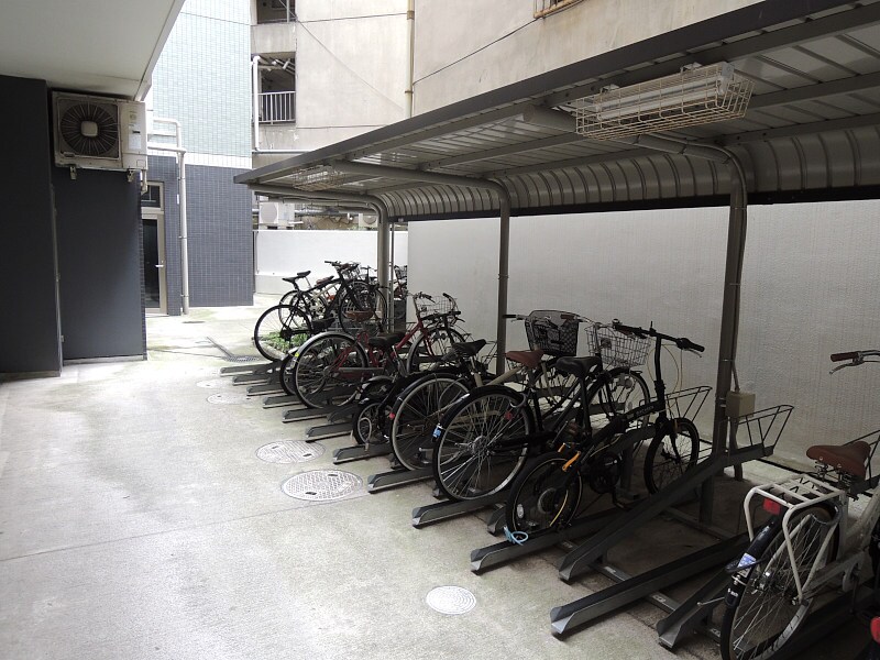 物件内観写真13　(駐輪場)