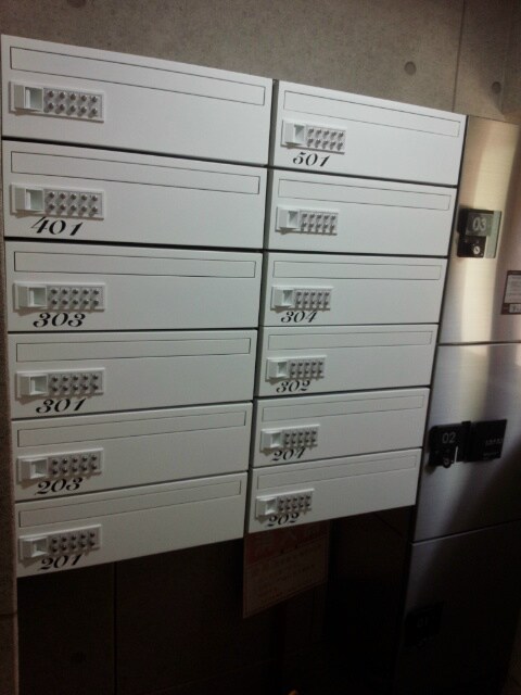 物件内観写真20　(メールボック＆宅配ボックス)