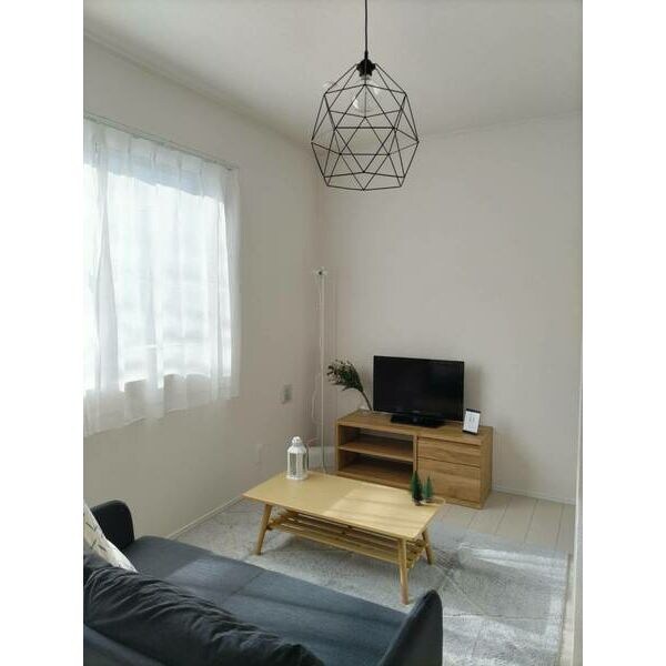 物件内観写真3　(モデルルーム(家具家電は付属しません))