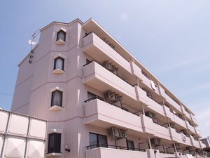 アンソレイエ・ロジュマン外観写真