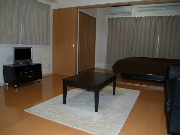 物件内観写真6　(モデルルーム（実際には家具家電はございません）)