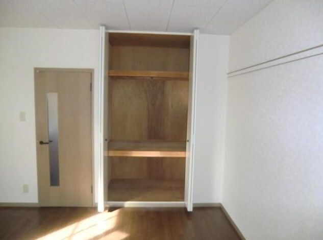 物件内観写真5　(別室写真)