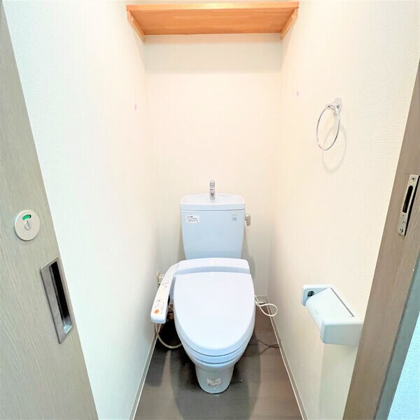 物件内観写真9　(温水洗浄便座)