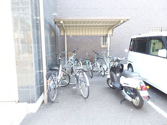 物件内観写真18　(駐輪場)