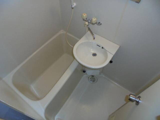物件内観写真10　(洗面台)