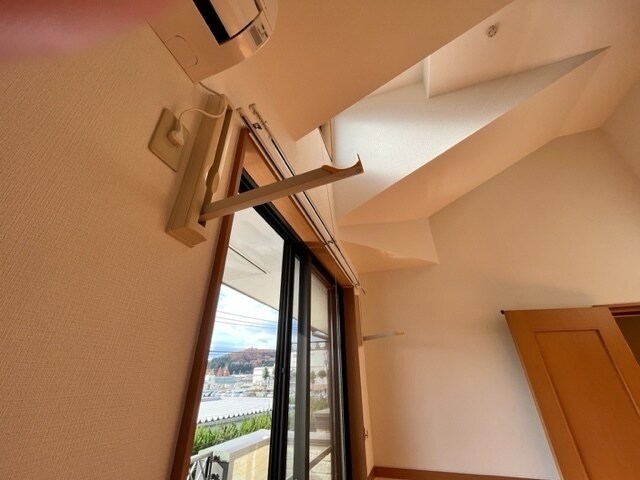 物件内観写真9　(※洗濯物干し)