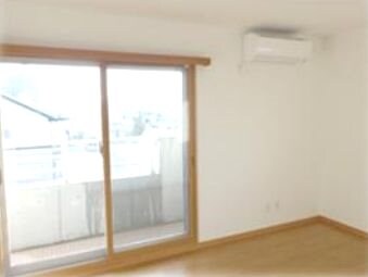 物件内観写真2　(反転)