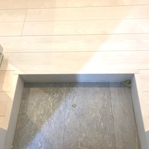 玄関(※同シリーズの写真になります。)