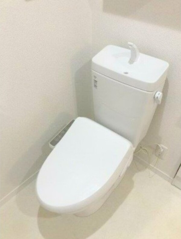トイレ(（参考写真 同間取タイプ）)
