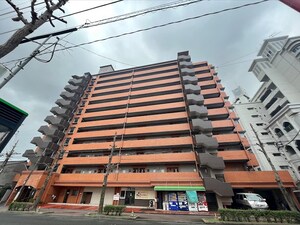 トーカンマンション下到津外観写真