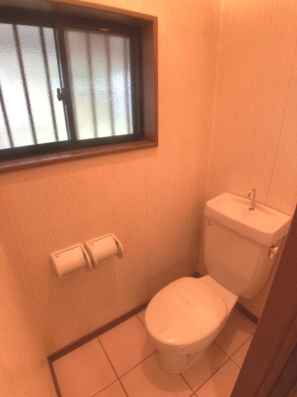 トイレ(※別のお部屋の参考画像です。現況優先。)