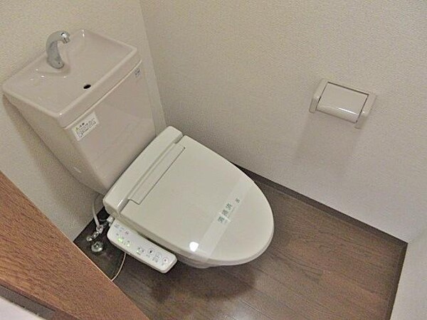 トイレ(シンプルなお手洗いです。毎日お世話になりますね～＾＾)