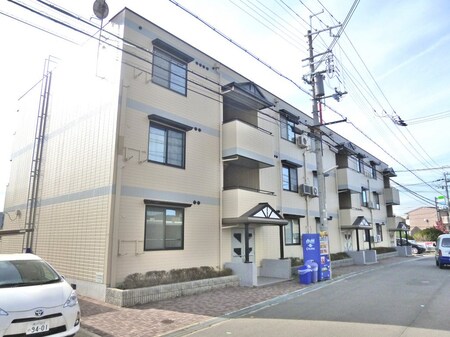 スカイコート待兼山A棟外観写真