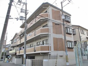 メゾン桜塚99外観写真