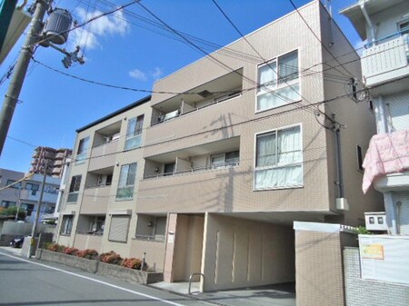 シェール中桜塚外観写真
