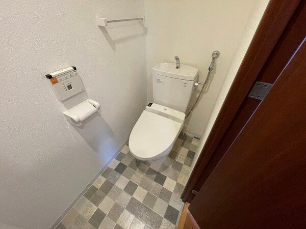 トイレ(トイレです。ウォシュレット付を探している方、おすすめです。)